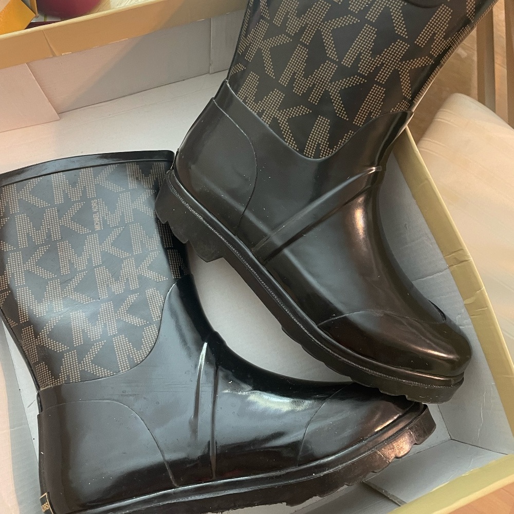 Michael Kors Rain boots Size 7 - Worn Once